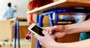 Buscan limitar el uso de celulares en las escuelas